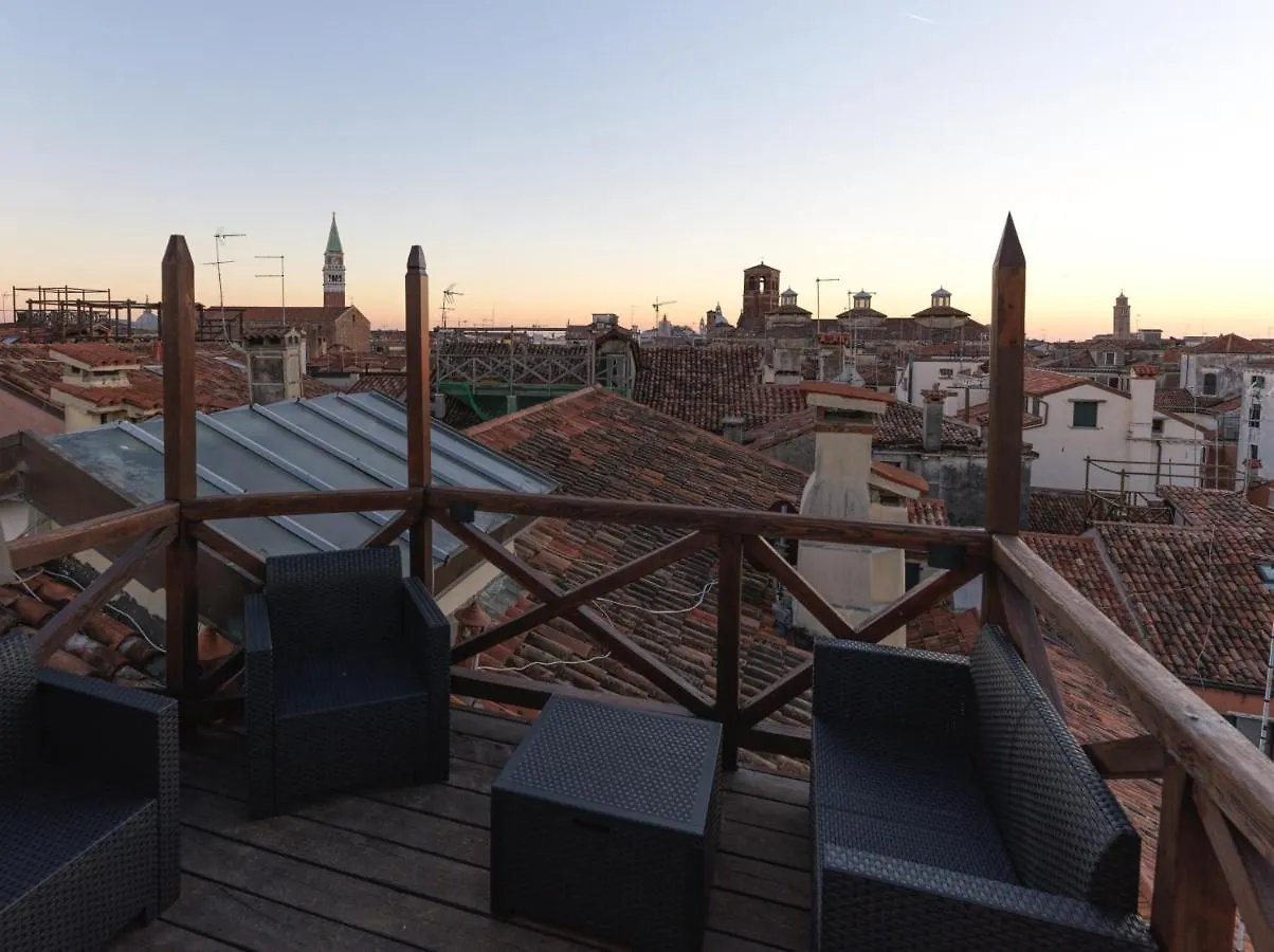 Lalux Venezia Apartment