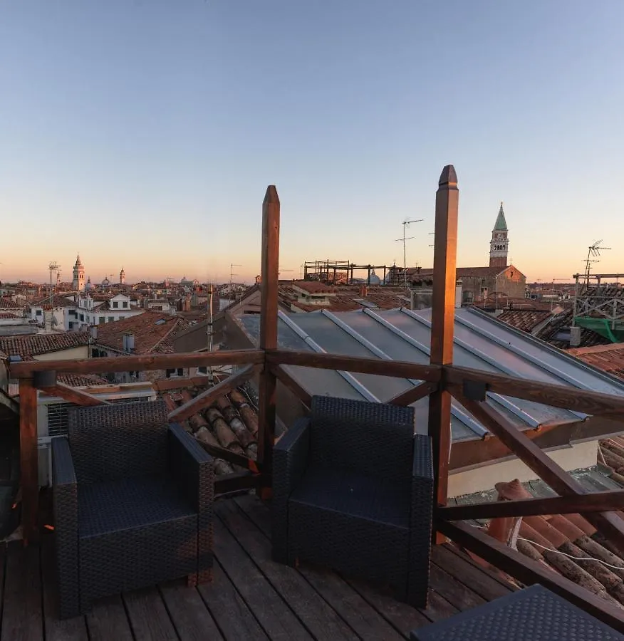 Lalux Venezia Apartment